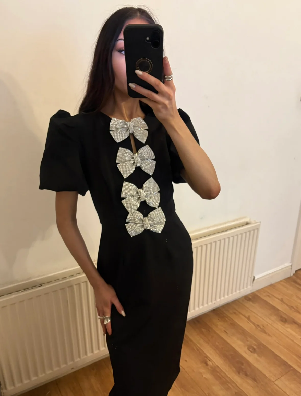 BLACK DRESS WITH DIAMONTE BOW DETAIL - Image 2