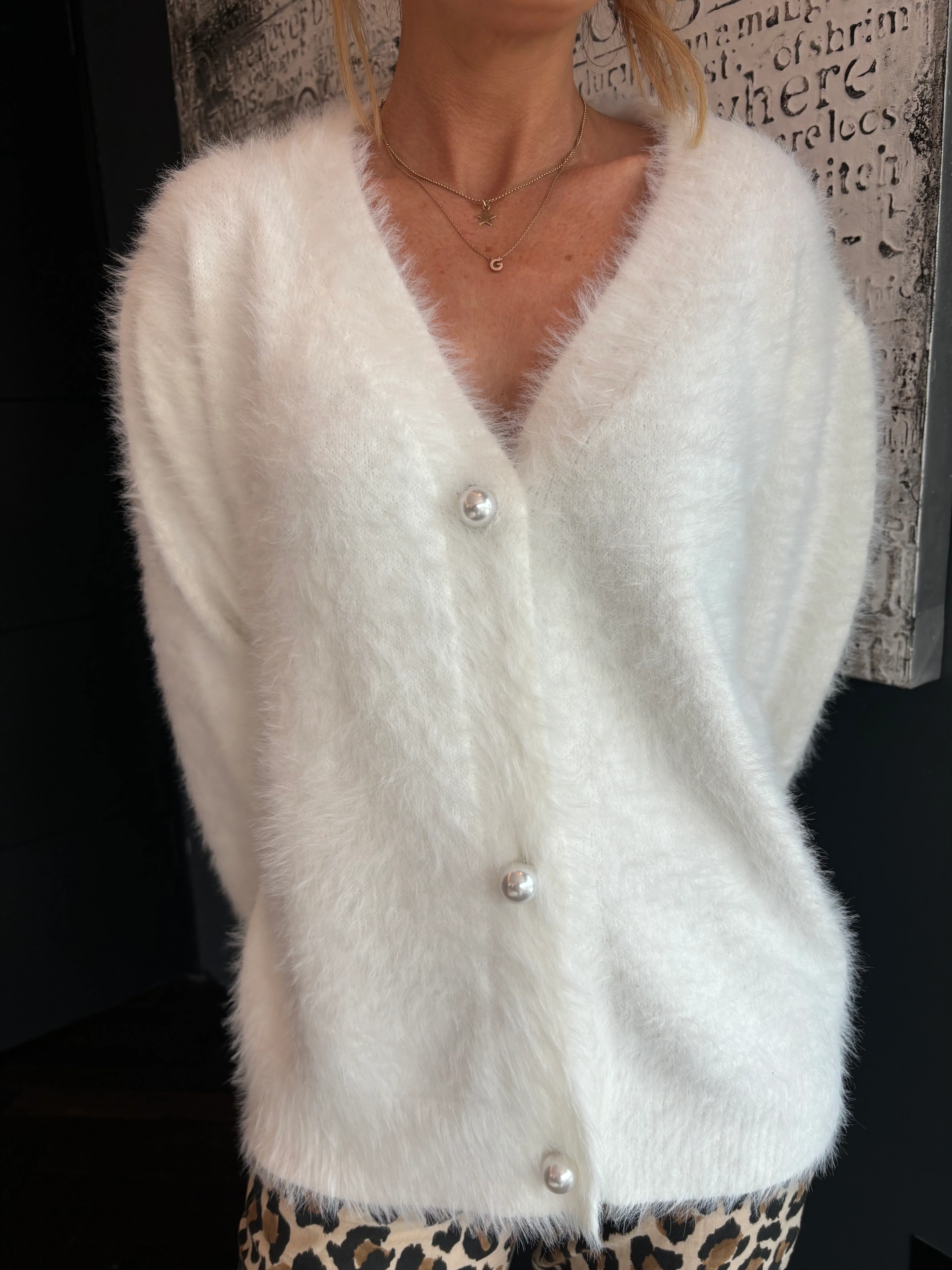 WHITE LUX KNIT CARDIGAN - Image 3